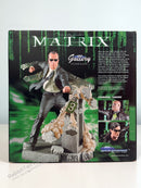DIAMOND SELECT TOYS The Matrix Gallery Agent Smith Figure Diorama