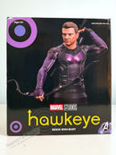 DIAMOND SELECT TOYS Hawkeye Clint Barton 1/6 Scale Bust MARVEL