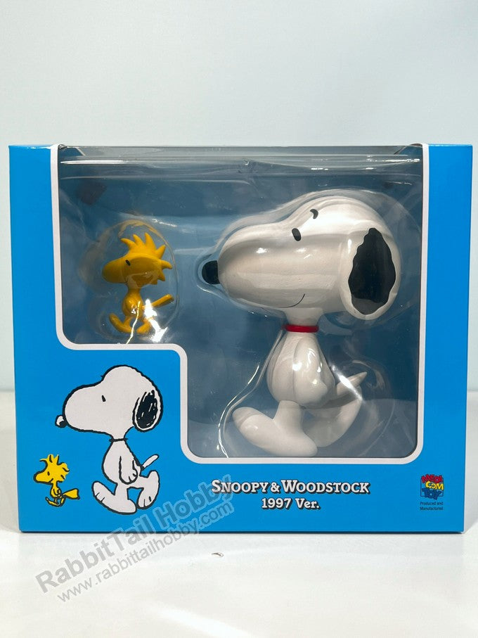 MEDICOM Peanuts Vinyl Collectible Dolls Snoopy & Woodstock 1997 Ver. - Snoopy Non Scale Figure