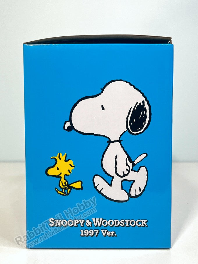 MEDICOM Peanuts Vinyl Collectible Dolls Snoopy & Woodstock 1997 Ver. - Snoopy Non Scale Figure