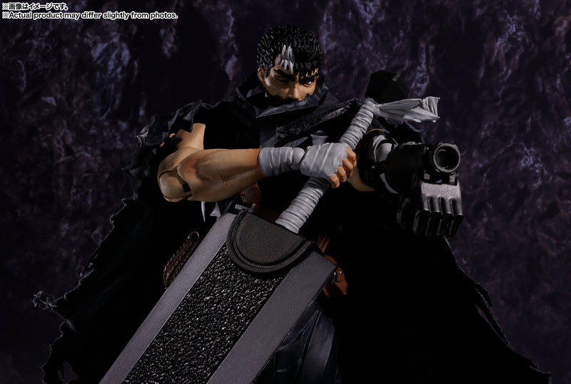 BANDAI Tamashii Nations S.H.Figuarts Guts (Berserker Armor) - Berserk Action Figure