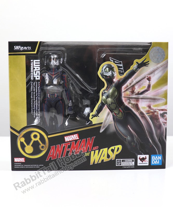 BANDAI Tamashii Nations S.H.Figuarts Wasp & Tamashii Stage - Ant-Man and the Wasp Action Figure