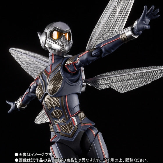 BANDAI Tamashii Nations S.H.Figuarts Wasp & Tamashii Stage - Ant-Man and the Wasp Action Figure
